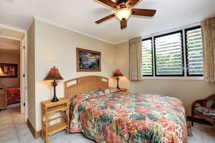Pikake #a6 2 Bedroom Condo by RedAwning