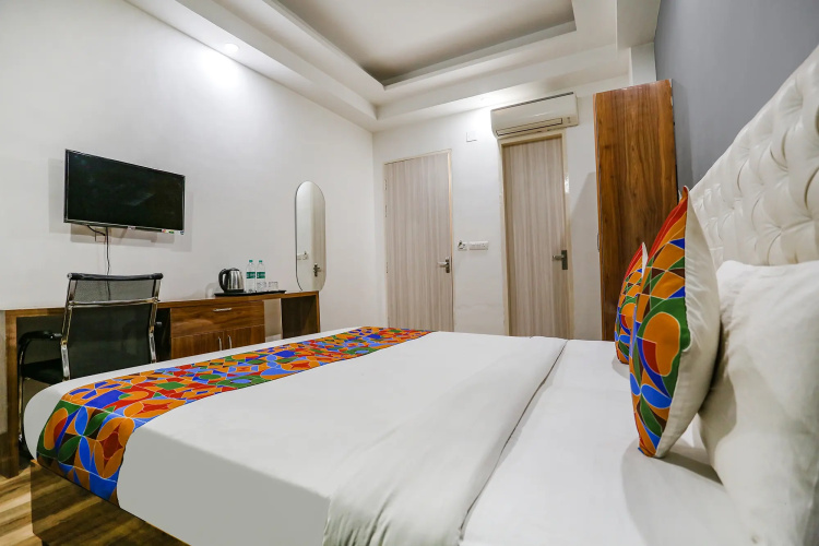 FabHotel Sky Rise Inn