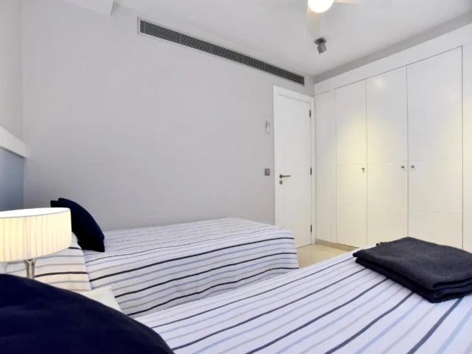 3 Bedrooms Apartment