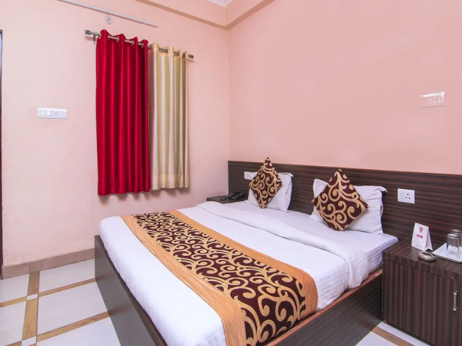 OYO 8243 Climat Inn