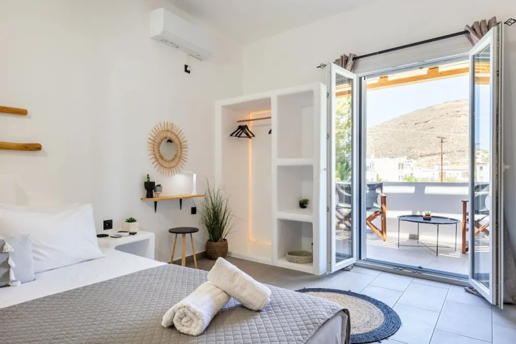 Thiramna Apts, Kythnos
