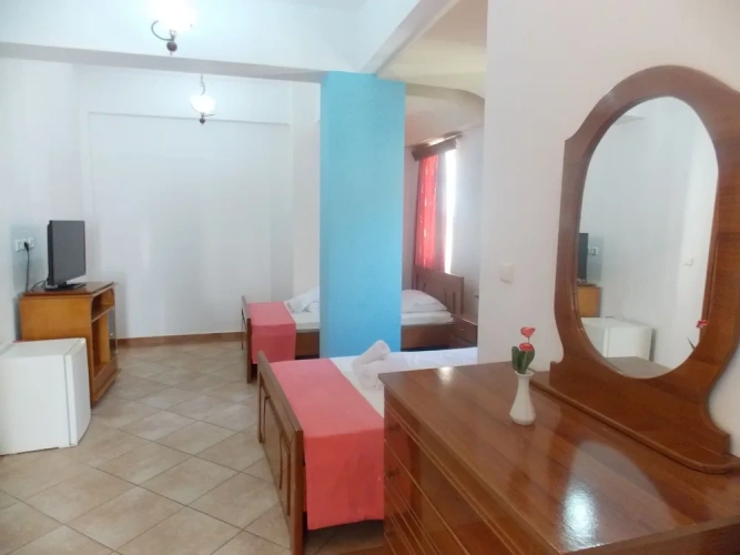 Standard Twin room with mountain view