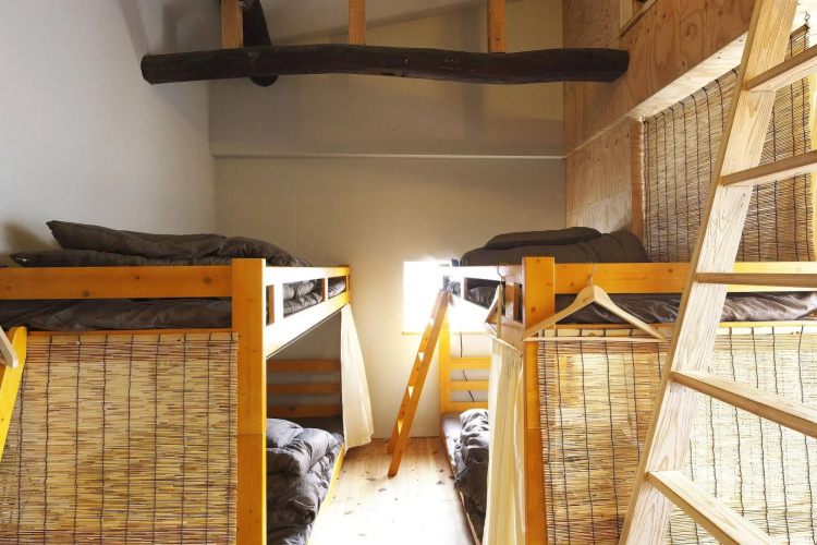 Torii-Kuguru Hostel