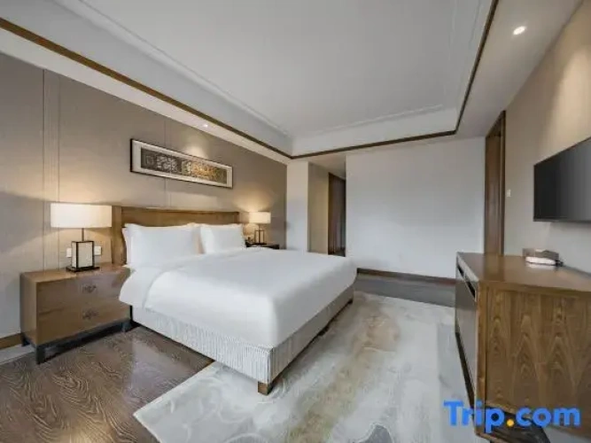 Deluxe Double Suite