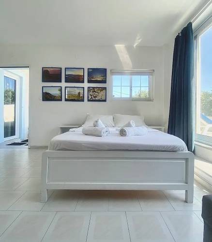 Studio with sea view