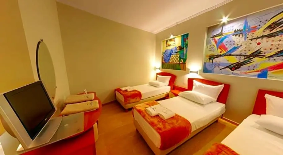 Standard Triple room with balcony and with view