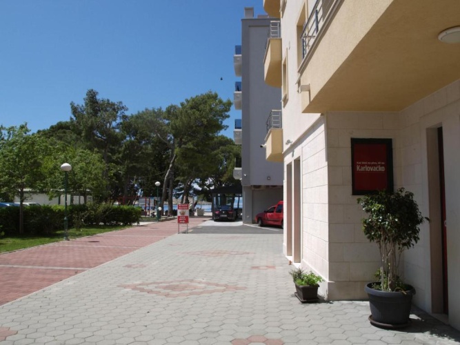 1 Bedroom Apartment with balcony