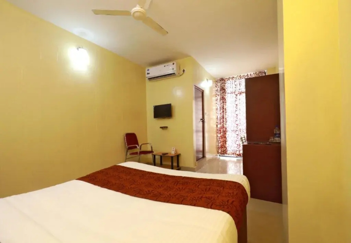 OYO 6725 Palm Inn