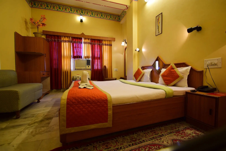 Hotel Bani Park Palace