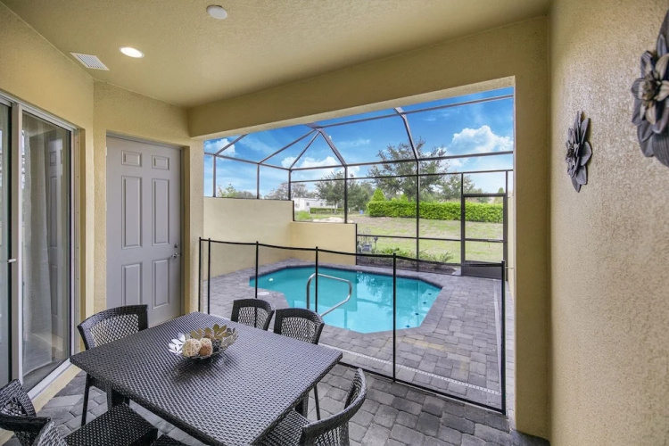 134fr 5 Bedroom Townhouse