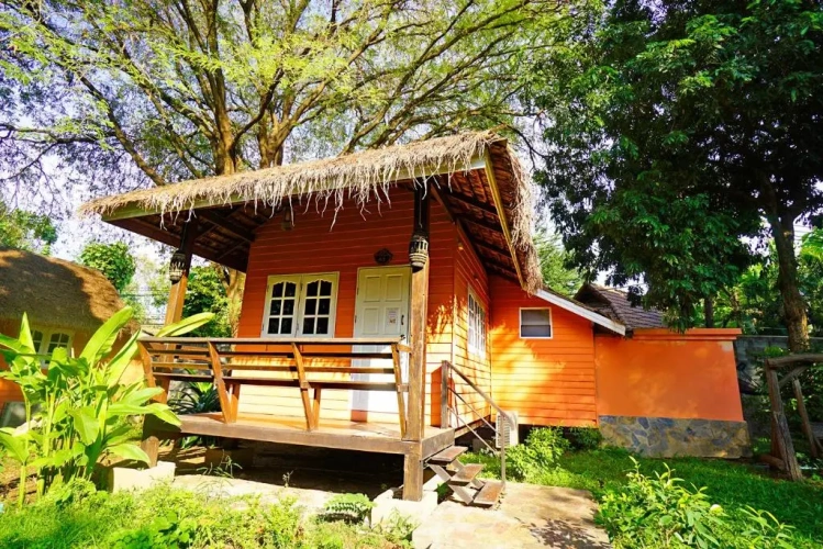 Cottage with balcony and with view