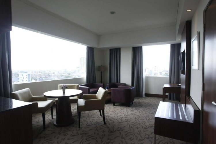 Demelia Hotel