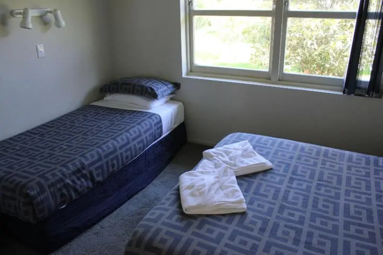 Waiteti Lakefront Motel