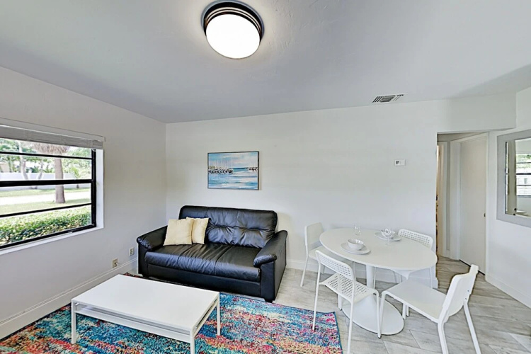 1959se3r 1 Bedroom Apts