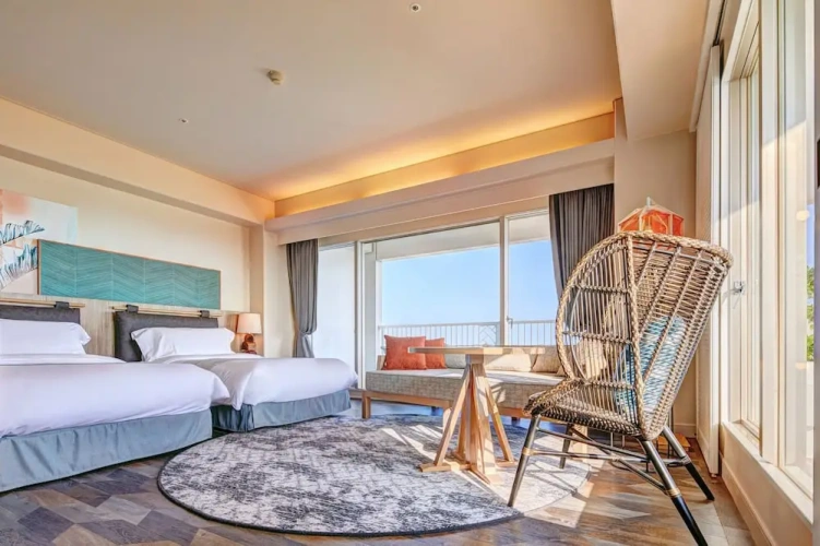 Premium Corner Ocean Wing Twin room