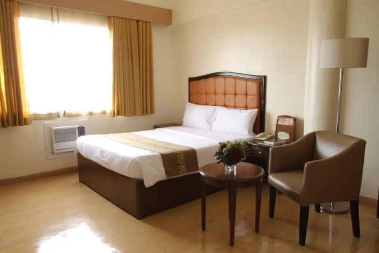 EON Centennial Plaza Hotel