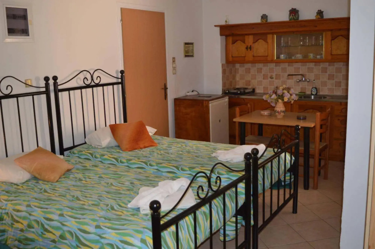 Hermoupolis Rooms