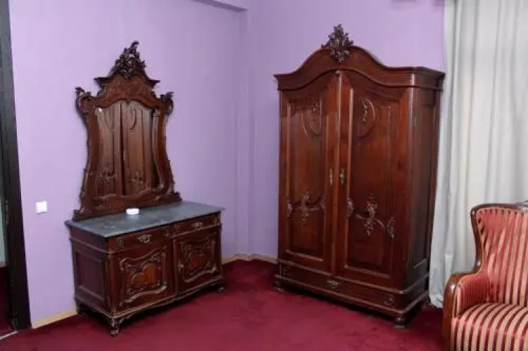 Hotel Pirosmani