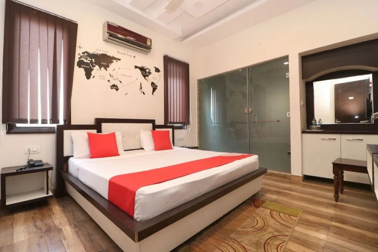 Oyo 22678 Hotel Unique House