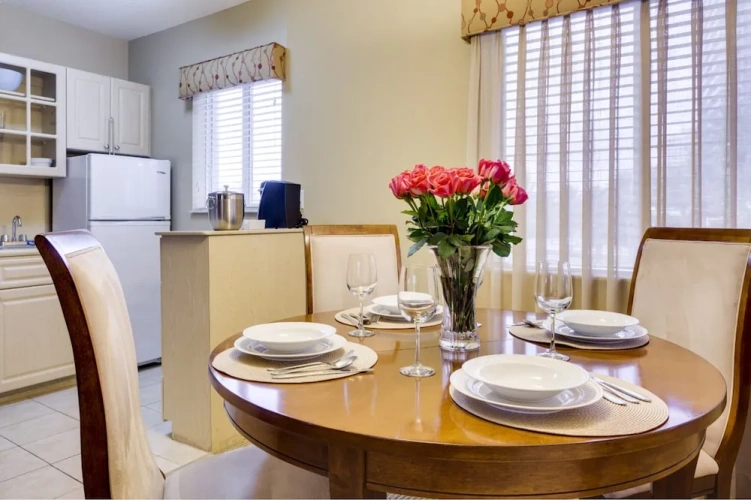 Suite with city view