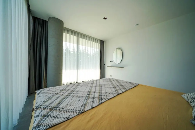 4 Bedrooms Villa