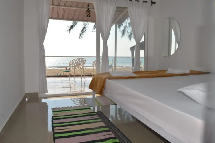 Funtastic Beach Huts Patnem