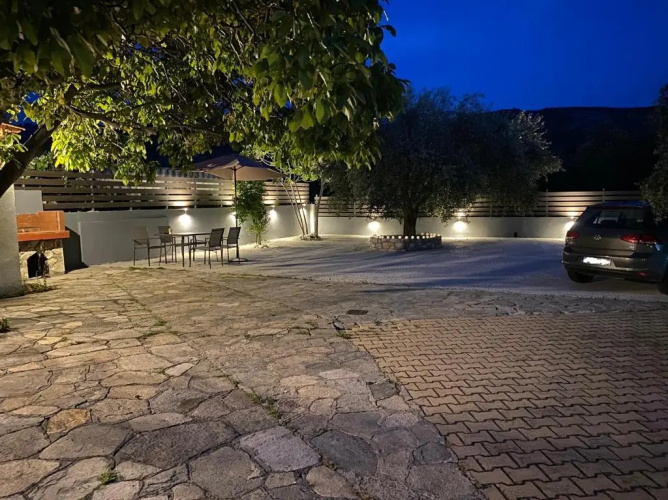 V-Suites 2