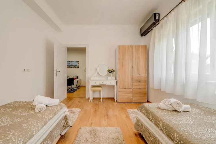 Happy Home - Rental Residence