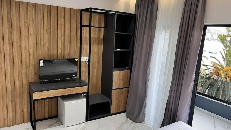 Lezet Hotel