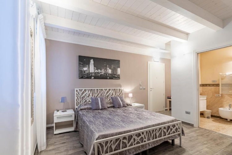 Standard Double room with view