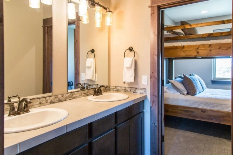 Livingston - Crazy Mountain Lodge