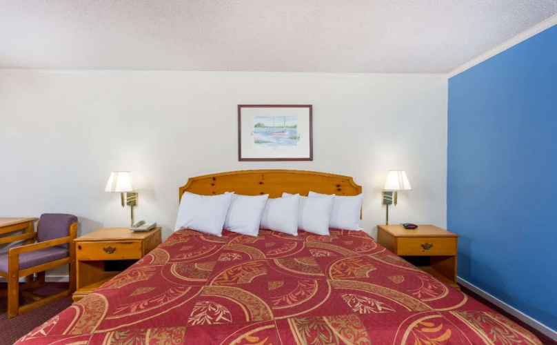 Days Inn by Wyndham Summerton