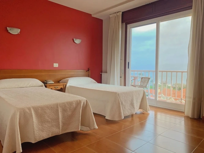 Standard Twin room with balcony and with sea view