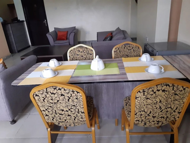 Goddis Apartments