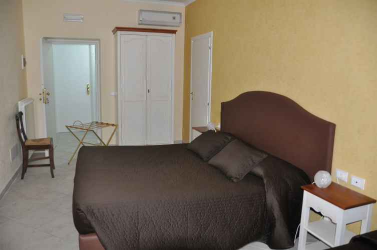 Re Monti Guesthouse