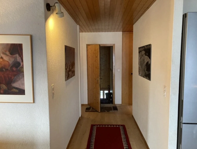 4 Bedrooms Classic Apartment with balcony