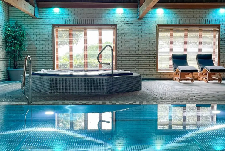 Oak Boutique Lodge