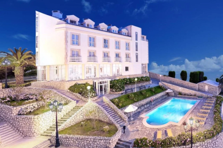 Gran Hotel SuancesOver view