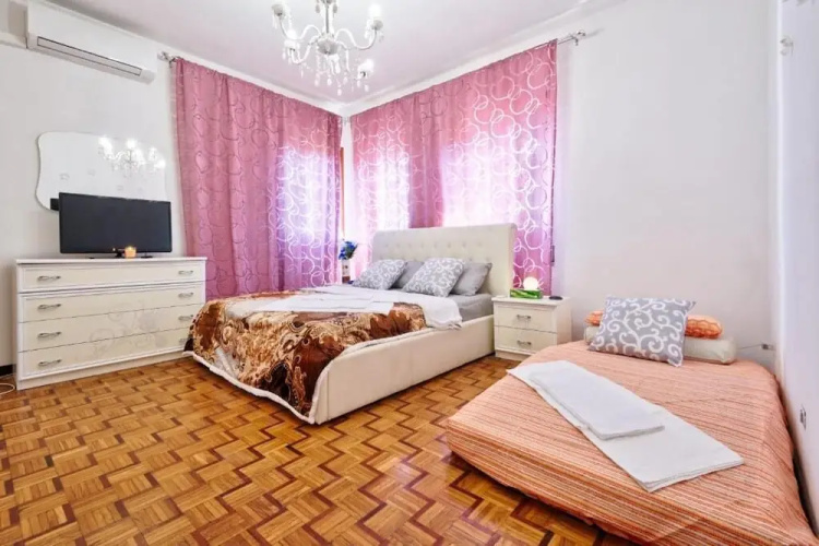 Apt Venice City