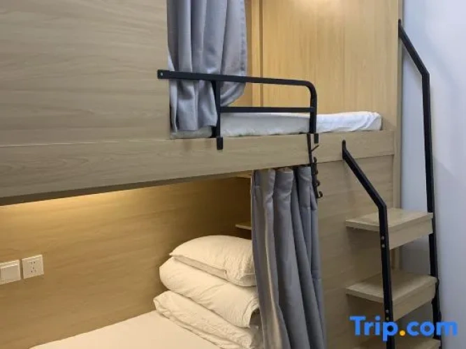 Bed in Dorm