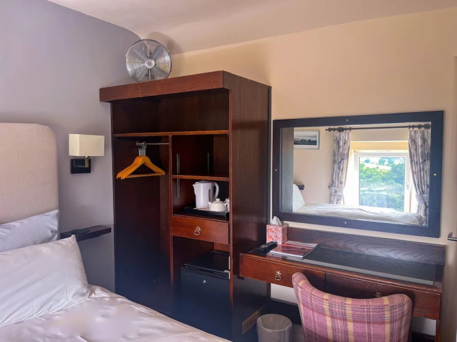 Lathkil Hotel