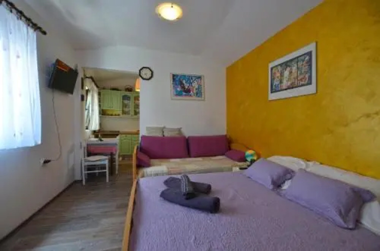 Alan Apartment