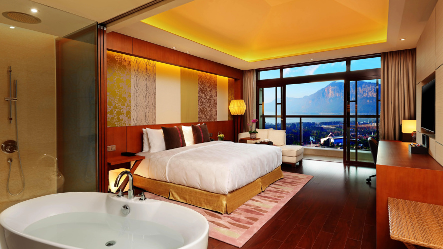 HUALUXE Kunming by IHG