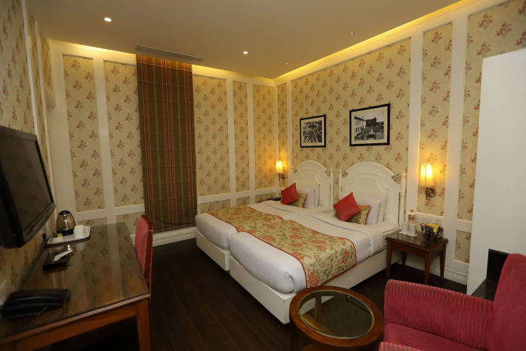 Hotel Bright