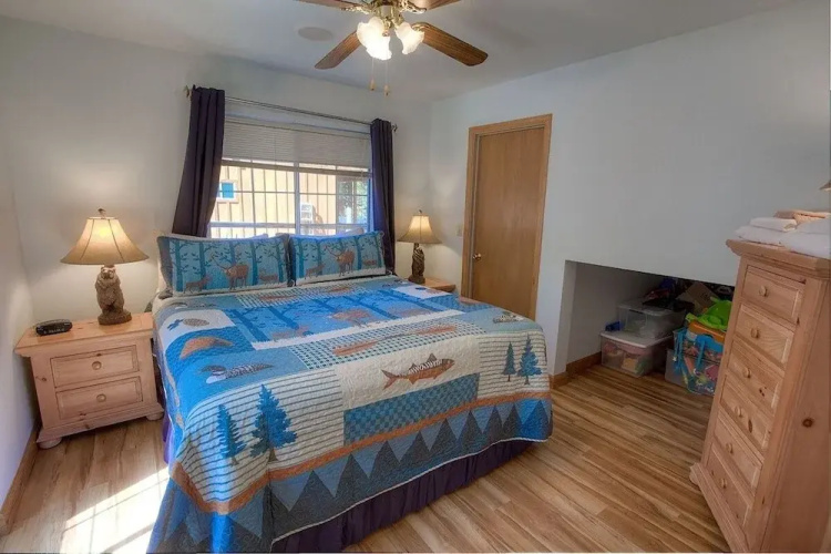 Bear Country 4 Bedroom Home by RedAwning