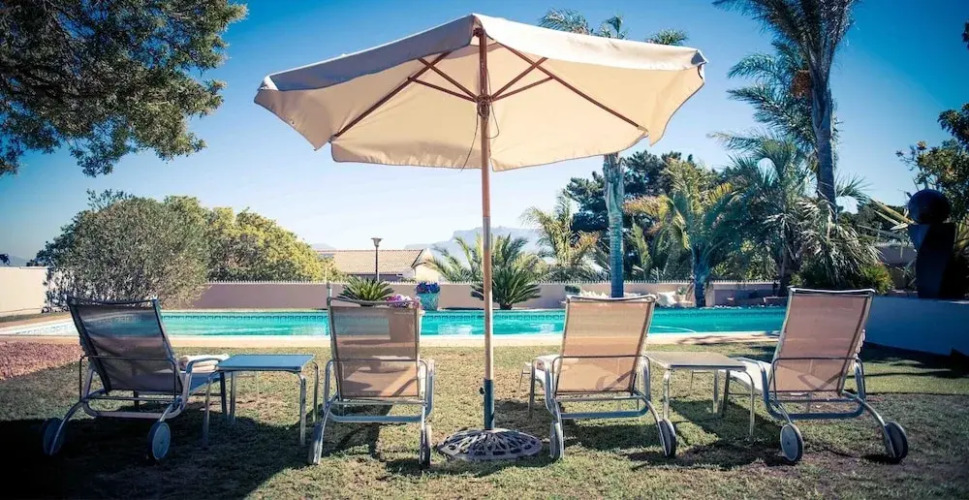 Capo Cabana GuesthouseOver view