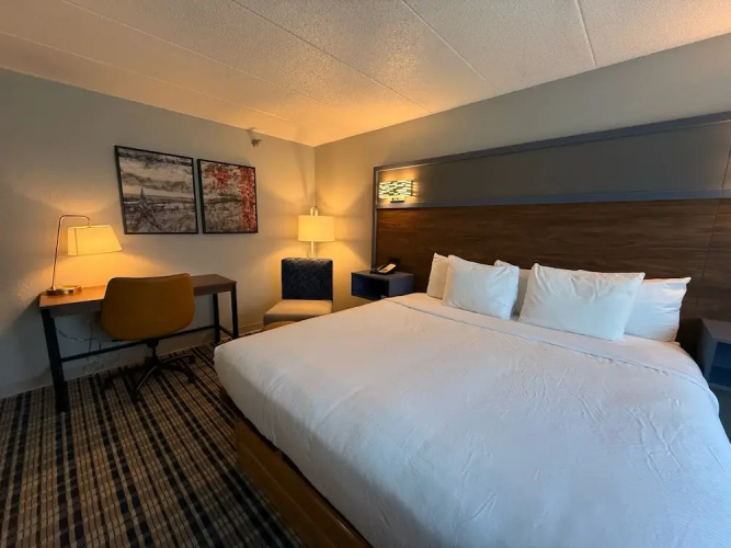 AmericInn Lodge & Suites Worthington