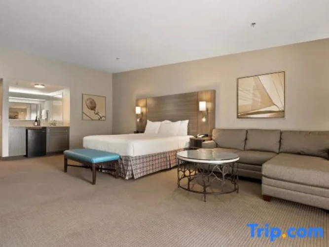 Double Suite with water view