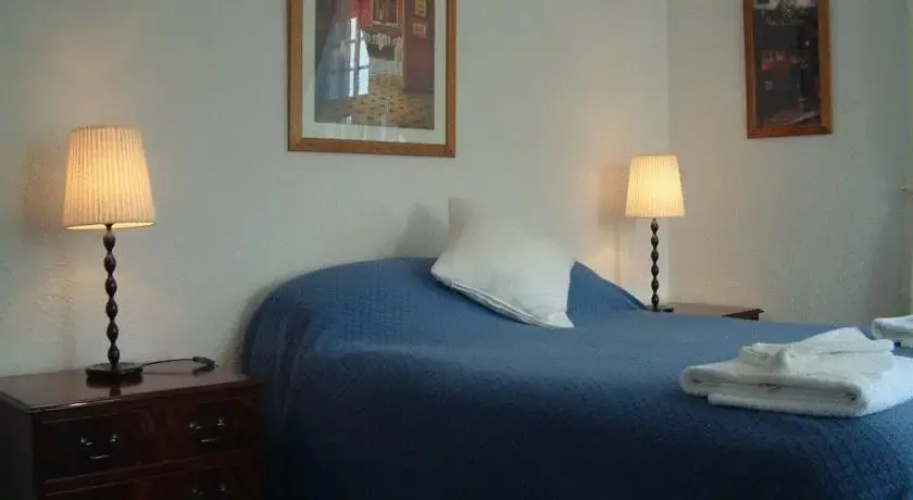 Ramsay Arms Hotel