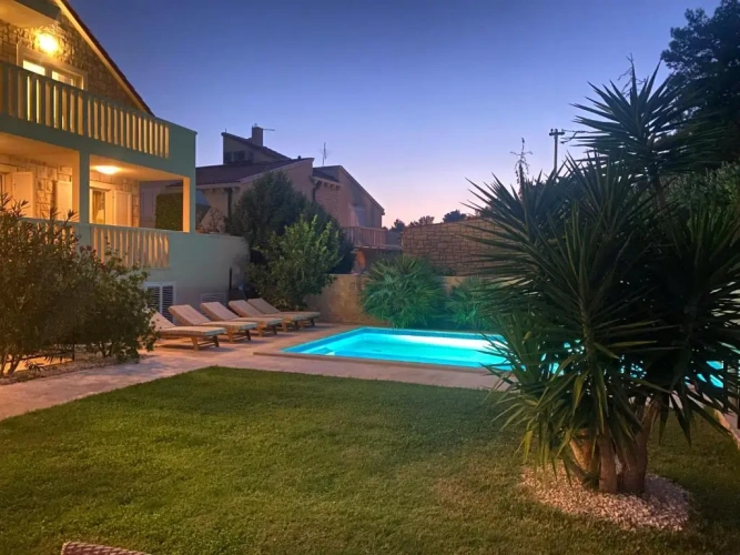 Luxury Double room with pool view